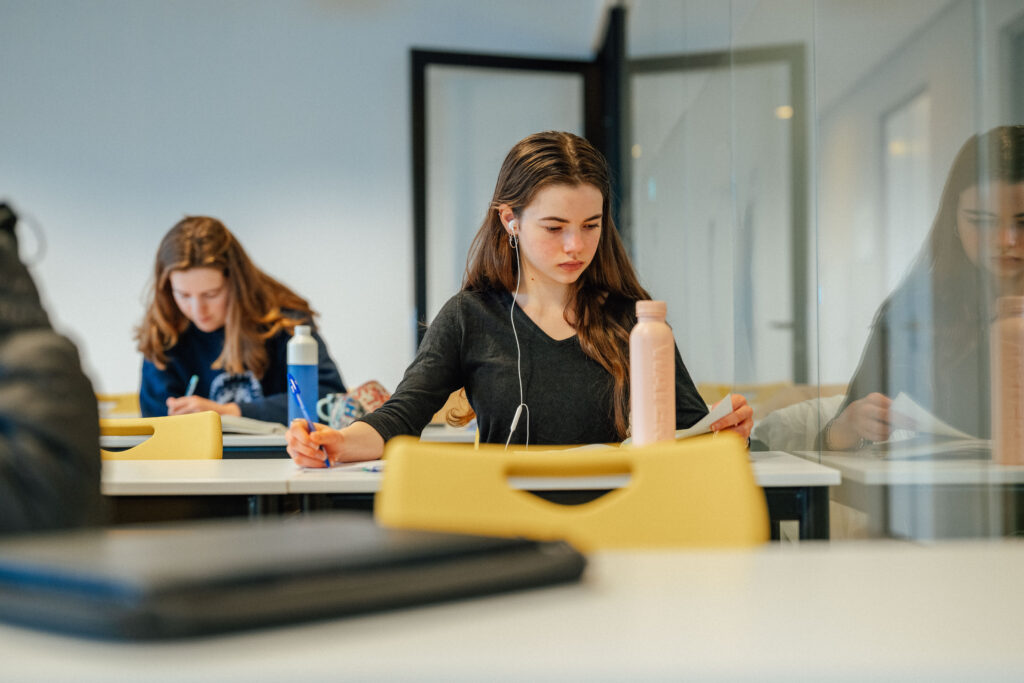 Basiscursus wiskunde cursist klaslokaal WisMon